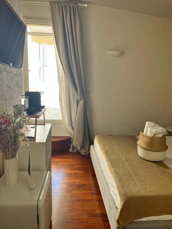 Apulia Journey - Manzoni 11 Hotell Bari Exteriör bild