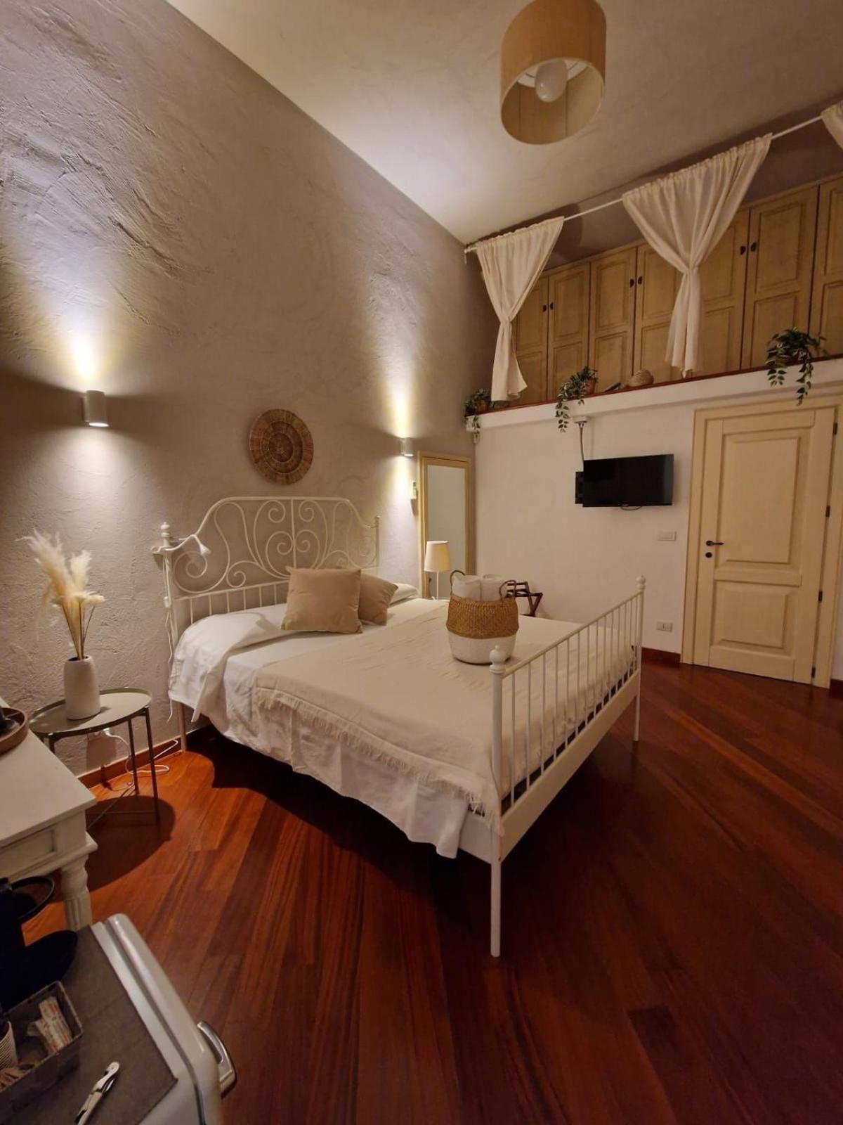Apulia Journey - Manzoni 11 Hotell Bari Exteriör bild
