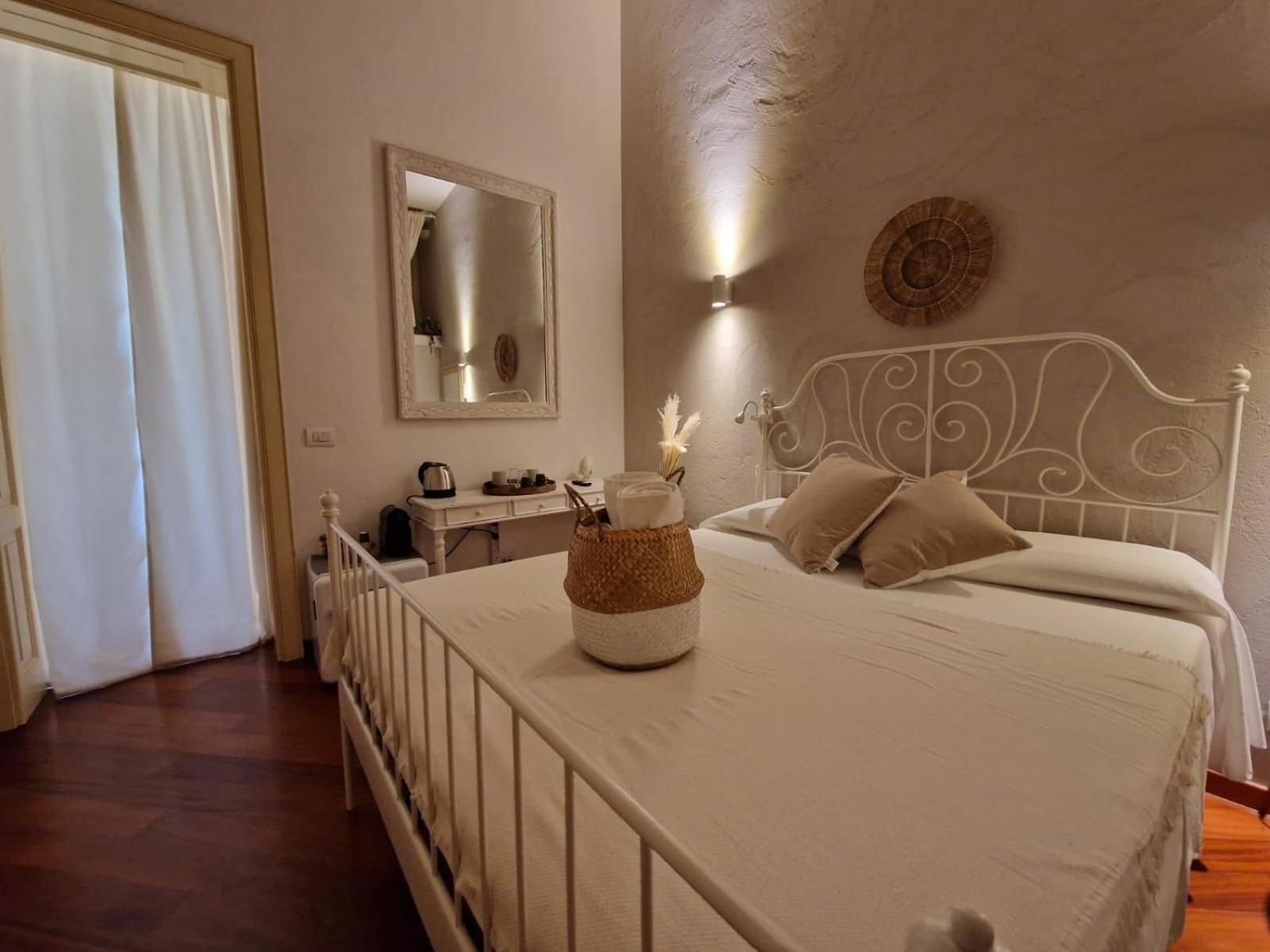 Apulia Journey - Manzoni 11 Hotell Bari Exteriör bild